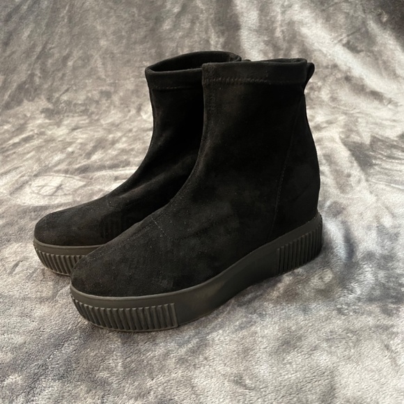 Womens Size 6 Steve Madden Bootie - Picture 2 of 3